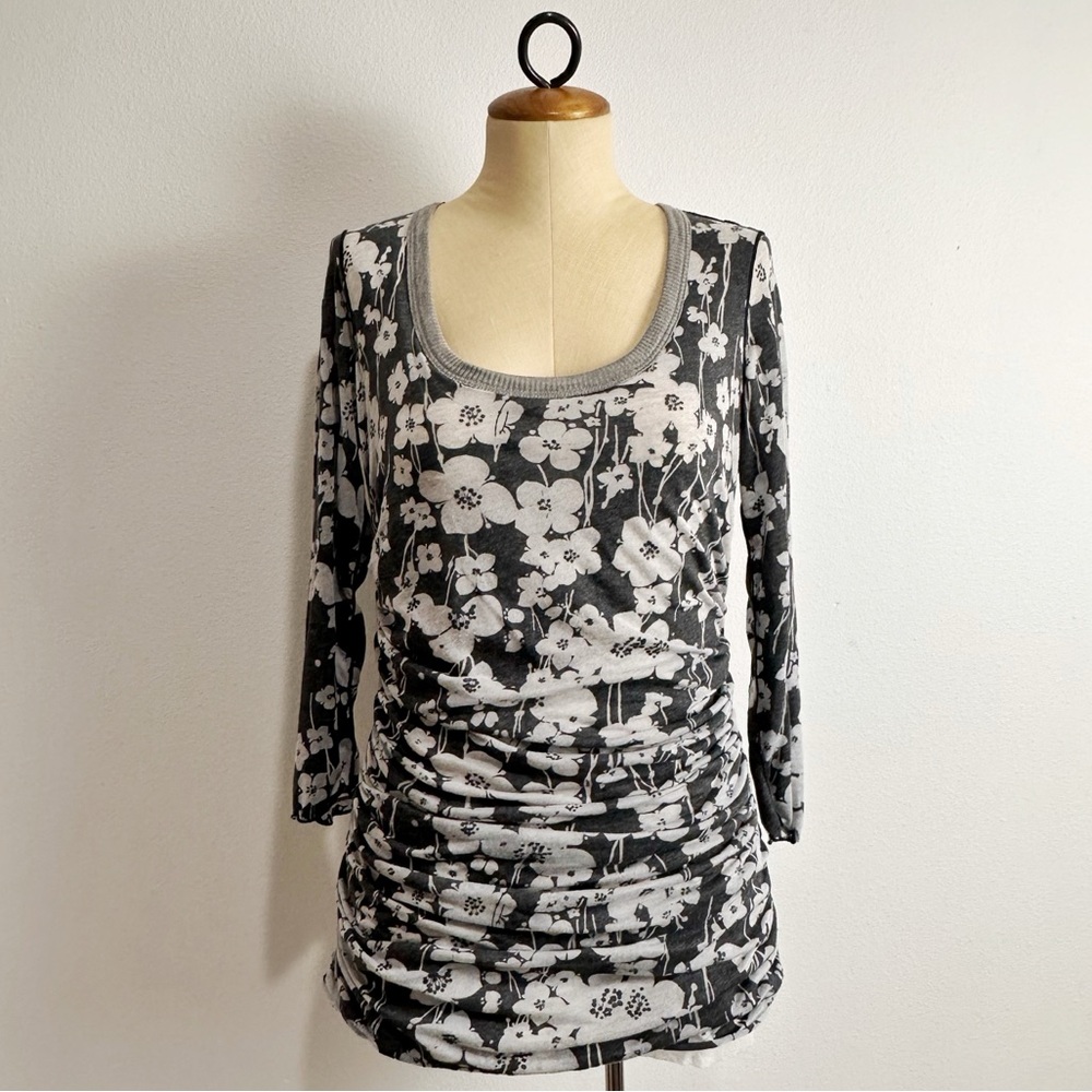 Pete Floral Top Gray White Long Sleeve Mesh Trim Ruched